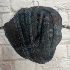 Modena Plaid Infinity Scarf‎